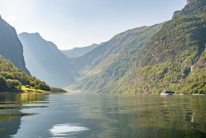 Read more about the article Liburan Impian Menyatu dengan Alam di Fjord Norwegia