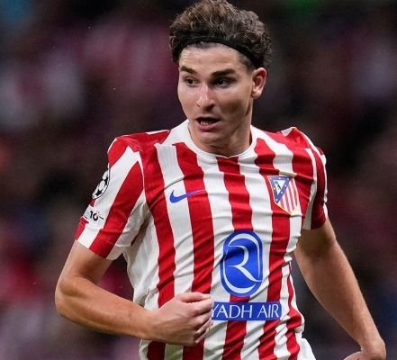 Read more about the article Julian Alvarez Dibidik Arsenal, Atletico Madrid Pasang Bandrol Selangit
