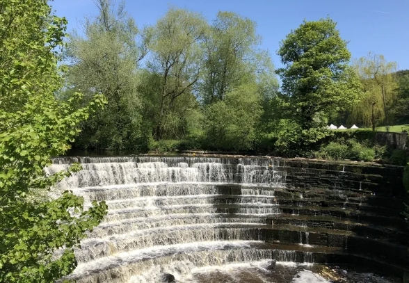 Read more about the article Taman di Stockport Ini Punya Air Terjun Indah, Pas untuk Jalan Santai Musim Dingin